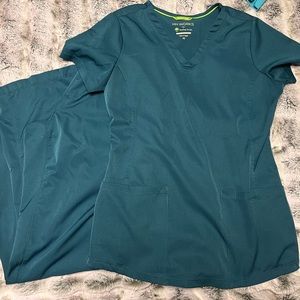 Healing Hands works scrub set xs too small bottom